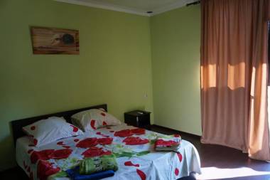 Mini Hotel on Lakoba