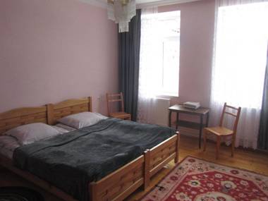 Lela Rezo Guesthouse