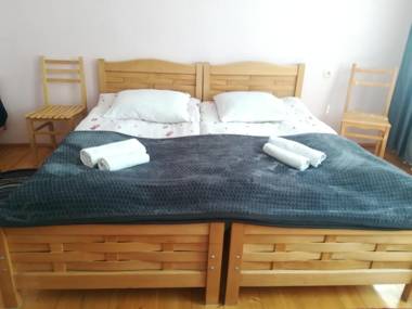 Lela Rezo Guesthouse