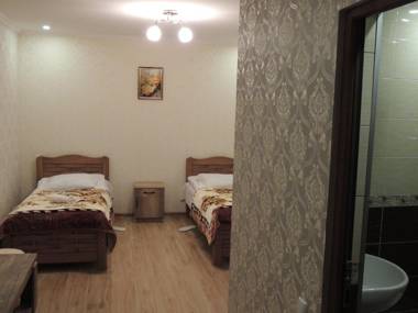 Roza Guesthouse