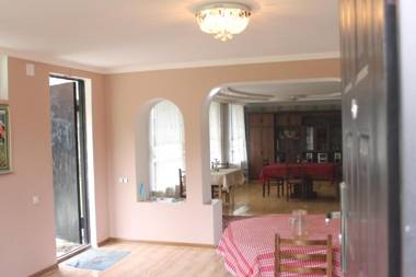 Iason Guest House in Mazeri