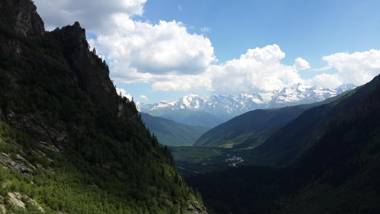 Peak Mazeri Guest House