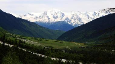 Peak Mazeri Guest House