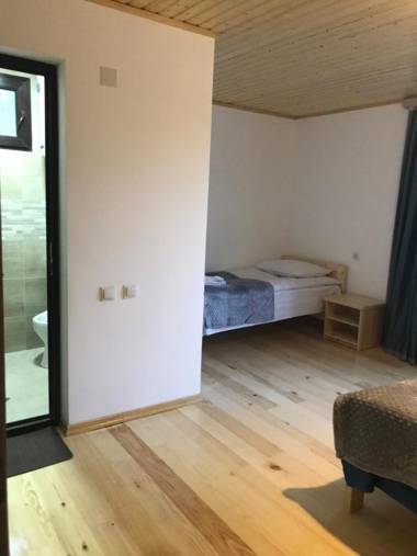 GUEST HOUSE  MEMORY''