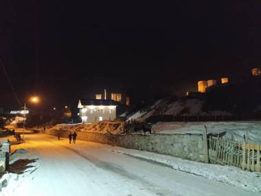 Tetne Qor Guesthouse