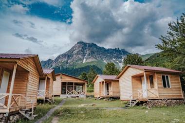 Cottages SHIKHRA - კოტეჯები შიხრა