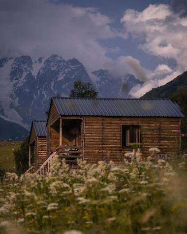 Ushguli°Cabins