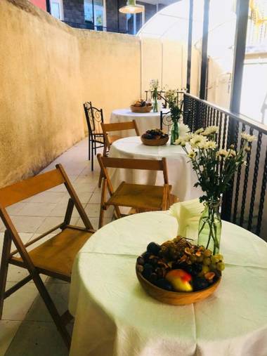 Wine Garage Apartment