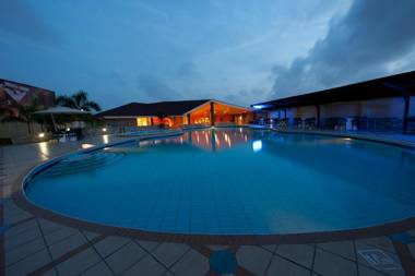 Oak Plaza Hotels East Airport