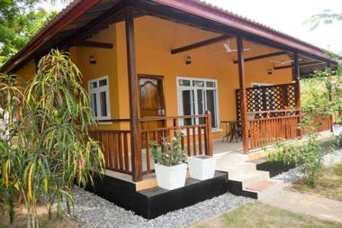 Charlestina Beach Resort