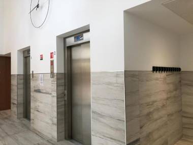 Bentley Holiday Apartments - West One