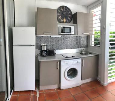 Ti.Maanga Vue Mer Pieds Dans L'Eau