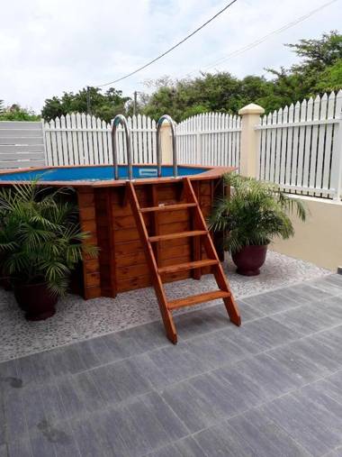 Villa de 3 chambres avec piscine privee jardin clos et wifi a Saint Francois a 1 km de la plage