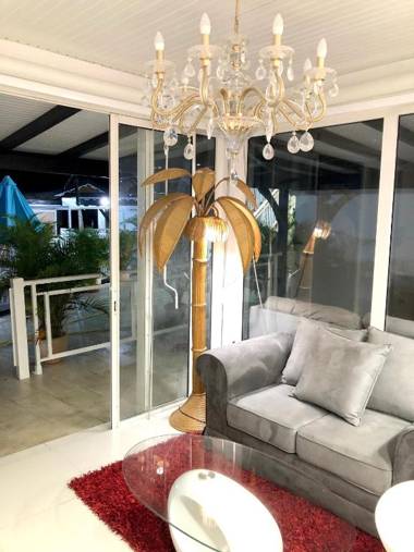 Maison d'une chambre avec piscine partagee terrasse amenagee et wifi a Sainte Rose a 5 km de la plage