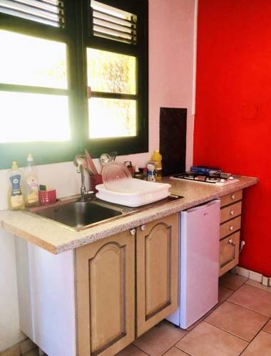 Appartement de 2 chambres avec jardin clos et wifi a Basse Terre