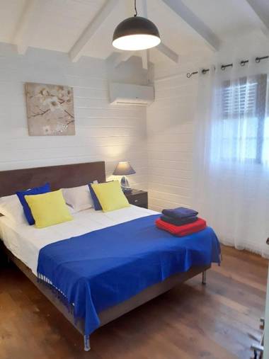 Maison de 2 chambres avec vue sur la mer piscine privee et jacuzzi a Bouillante