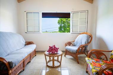 Propriete de 2 chambres avec vue sur la mer terrasse amenagee et wifi a Vieux Habitants a 1 km de la plage