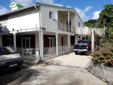 Maison de 3 chambres avec vue sur la mer terrasse et wifi a Vieux Habitants
