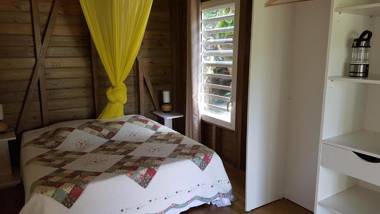 Le Bougainvillier Blanc