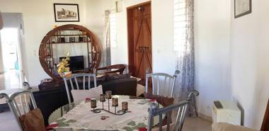 Villa de 3 chambres avec piscine privee et jardin clos a Le moule a 6 km de la plage