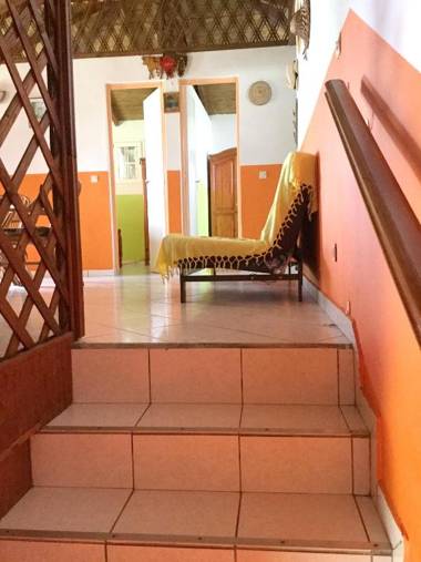Maison de 2 chambres avec jardin clos et wifi a Le Moule a 2 km de la plage