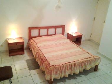 Studio avec jardin clos et wifi a Le Moule a 3 km de la plage