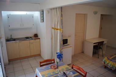 Studio avec jardin clos et wifi a Le Moule a 3 km de la plage