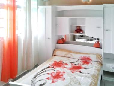 Villa de 3 chambres avec piscine privee jardin clos et wifi a Saint Francois a 3 km de la plage