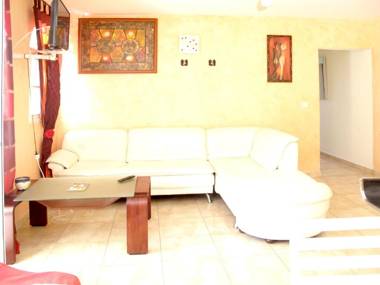 Villa de 5 chambres a Deshaies a 250 m de la plage avec vue sur la mer piscine privee et jacuzzi