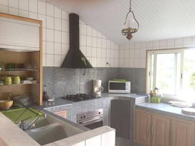 Maison de 5 chambres a Bas Vent a 500 m de la plage avec vue sur la mer jardin amenage et wifi