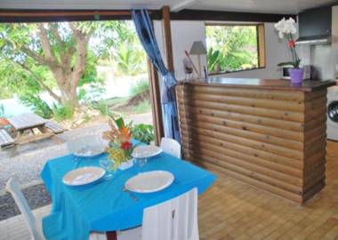 Studio a Sainte Anne a 350 m de la plage avec piscine privee jardin clos et wifi