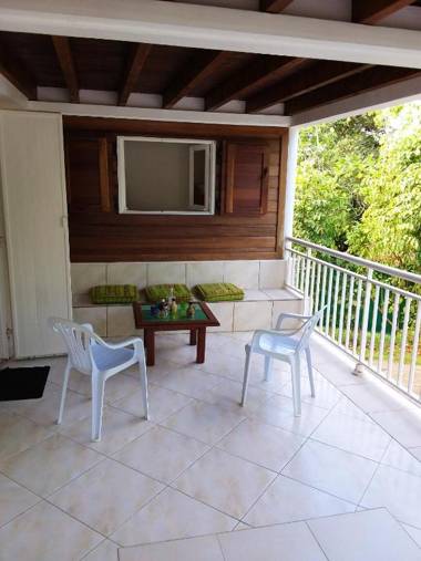 Villa de 3 chambres avec piscine privee jardin clos et wifi a Sainte Anne a 6 km de la plage