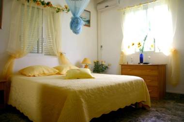 Villa de 3 chambres avec piscine privee jardin clos et wifi a Sainte Anne