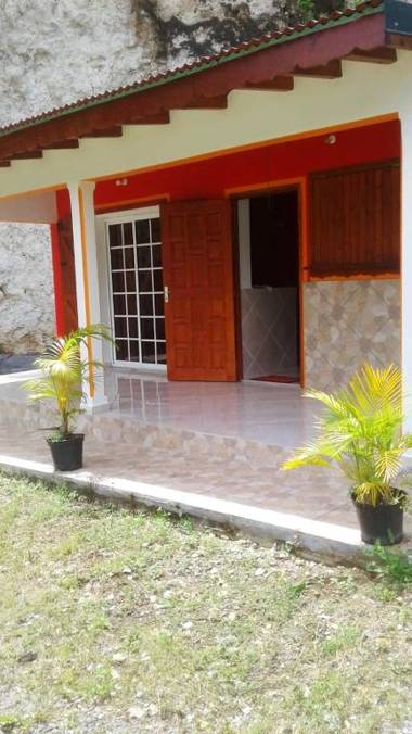 Maison d'une chambre avec terrasse et wifi a Sainte Anne