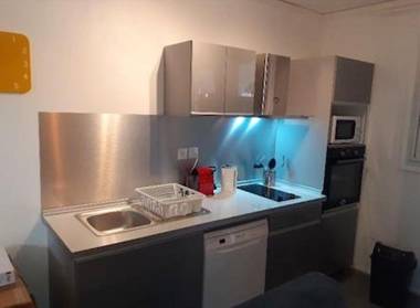 Appartement d'une chambre avec terrasse et wifi a Sainte Anne a 1 km de la plage