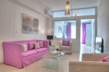 Downtown Glyfada smart apartment