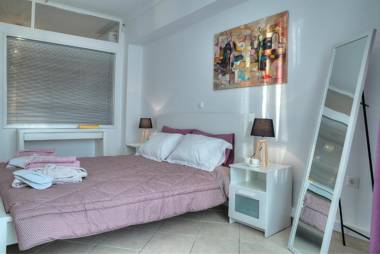 Downtown Glyfada smart apartment