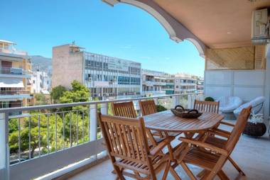L'appartement blanc dans le centre de Glyfada