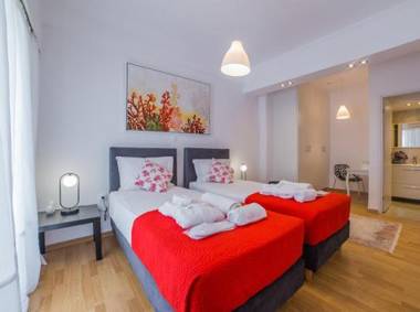 D9 center of Glyfada