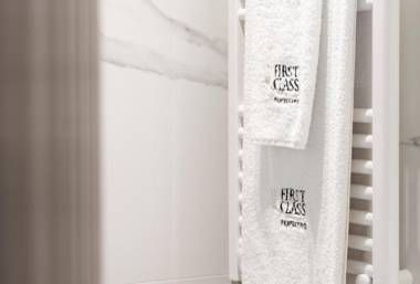 Glyfada Gallery Apartment