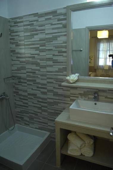 Kalydna Island Hotel