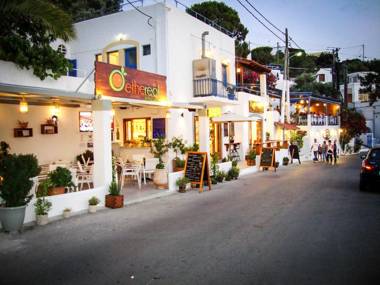 Hotel Aegean Home Studios & Apartments