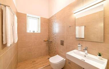 Vista Mare Villas Heated Pool