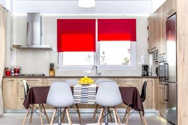 3 bedrooms house with sea view enclosed garden and wifi at Iraklio 5 km away from the beach