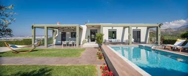 Mythic Olive villa - Heated Pool - Amazing view