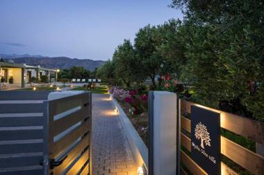 Mythic Olive villa - Heated Pool - Amazing view