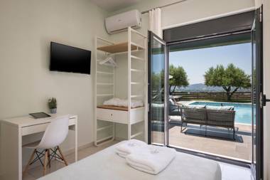 Mythic Olive villa - Heated Pool - Amazing view