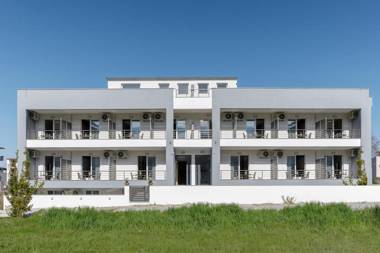 Hotelo Sunshine Living Rooms