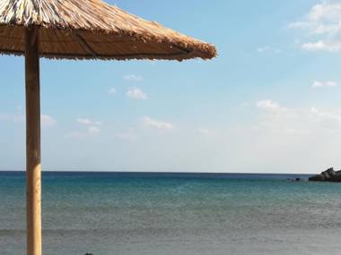 Horizonte Seafront Suites