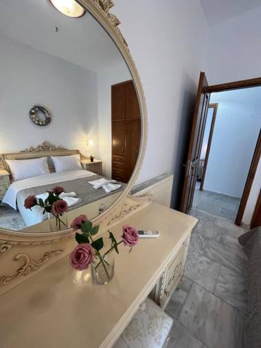 Achilleas Deluxe Apartment